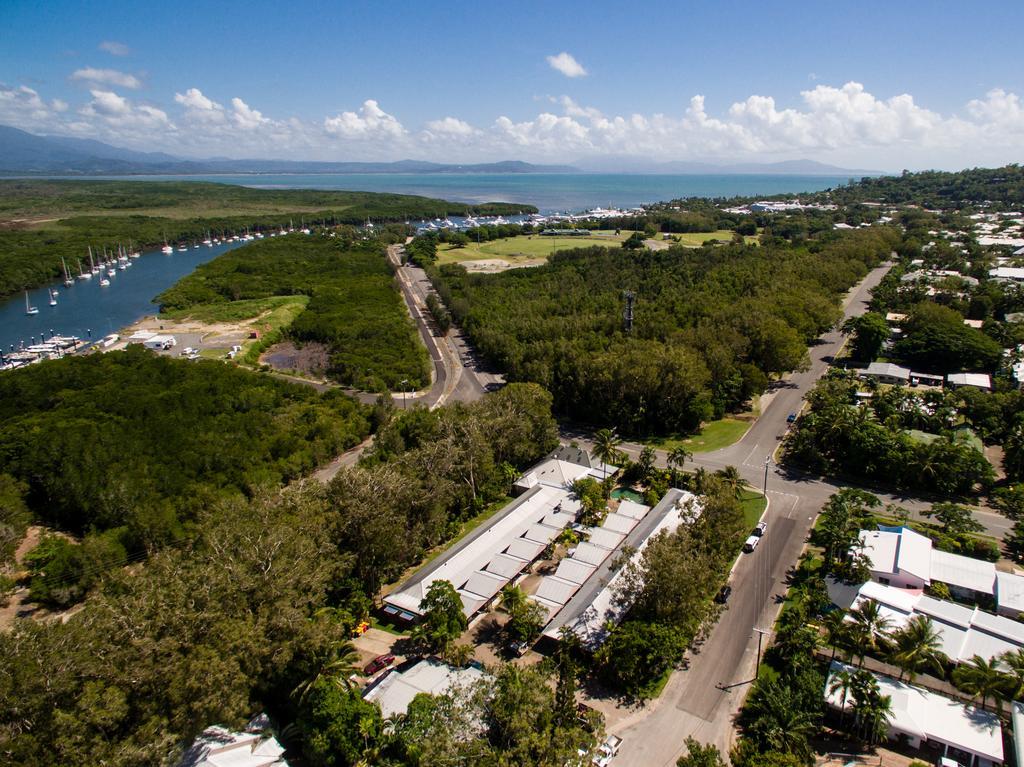 Coral Beach Port Douglas Exteriör bild